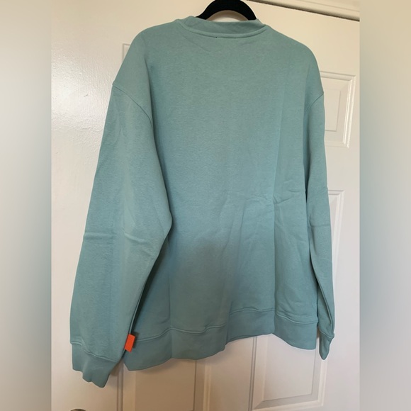 D.RT “D” Plaid Sweatshirt NWT 🌴 - Picture 2 of 12